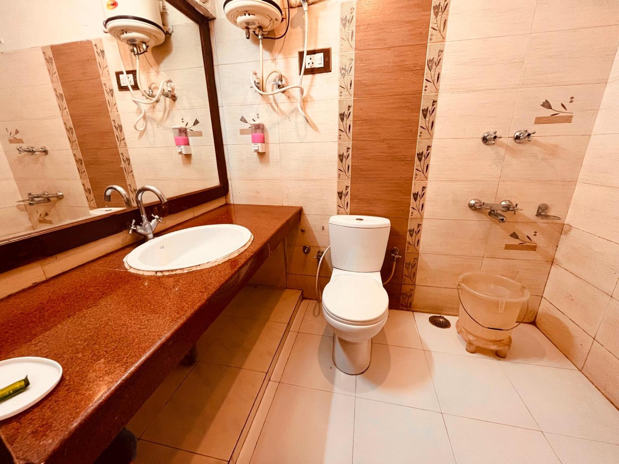 Hotel The North Wind In City Center, Manali Extérieur photo