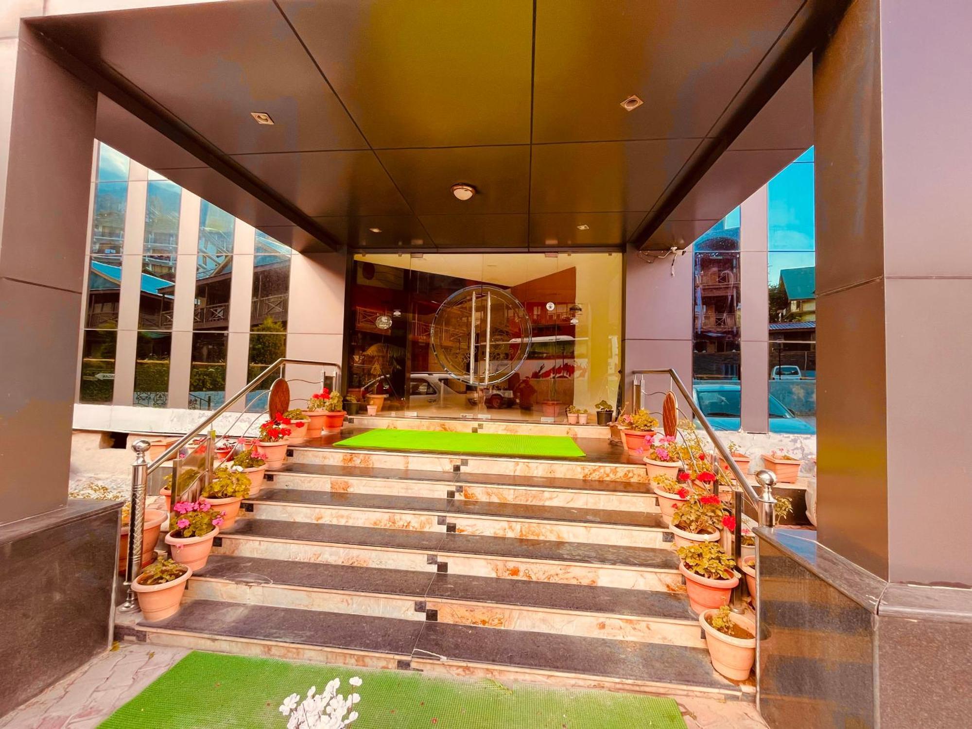 Hotel The North Wind In City Center, Manali Extérieur photo